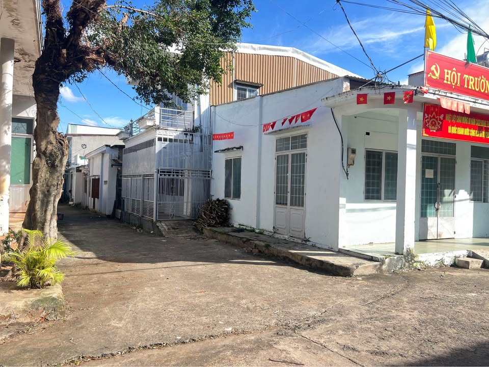 Nhà riêng Buôn Ma Thuột 66m² giá 2.99 tỷ - Tiện ích ngay tại hẻm Nguyễn Văn Cừ