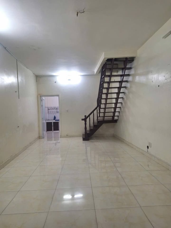 Nhà cho thuê hẻm xe hơi đường Tô Hiến Thành quận 10, diện tích 63m² - Giá chỉ 12 triệu/tháng!