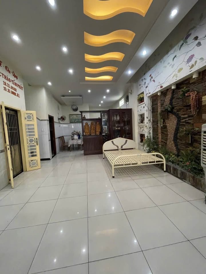 Nhà bán Quận 10 Lý Thái Tổ 60m² giá 9.9 tỷ - Dòng tiền ổn định 30 triệu