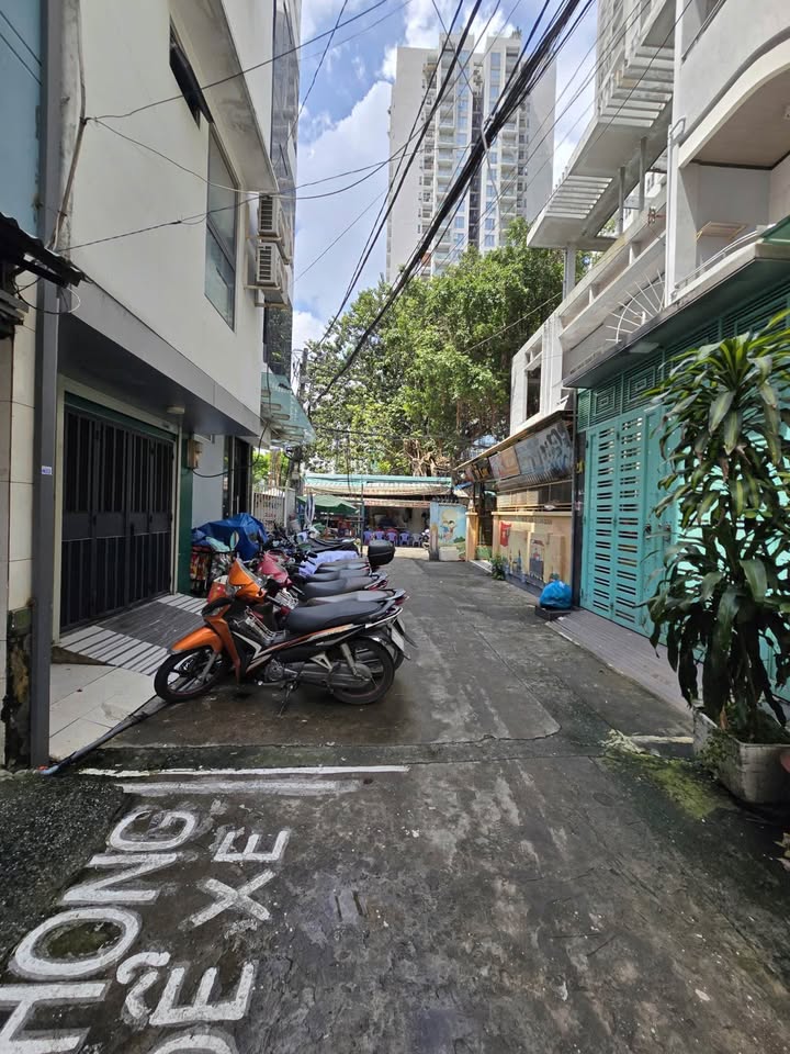 Nhà riêng Quận 10 77m² giá 17 tỷ - Sổ hồng chính chủ, pháp lý rõ ràng!