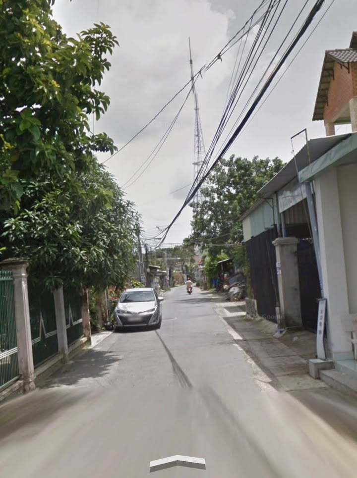 Nhà gác đúc kiên cố tại Phú Thọ, Thủ Dầu Một 102m² giá 2.9 tỷ - Gần sân bóng Gò Đậu!