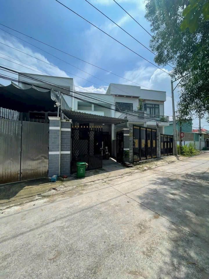 Nhà cho thuê tại Chánh Mỹ, Thủ Dầu Một - Sân ô tô rộng rãi, chỉ 6 triệu/tháng!