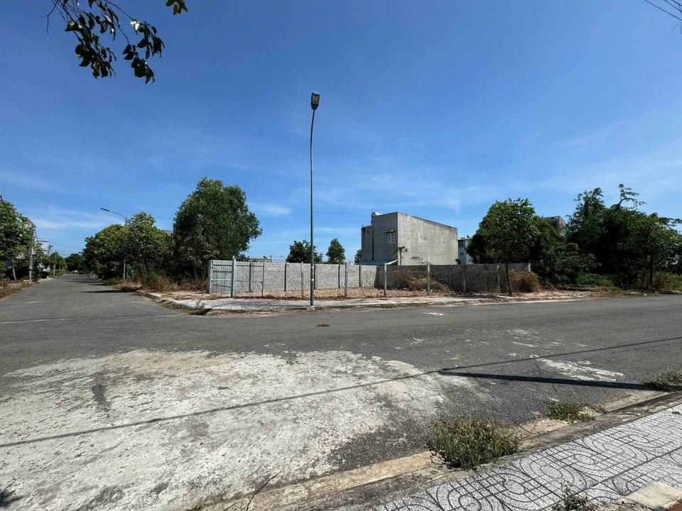 Lô biệt thự góc 2 mặt tiền đường nhựa Gò Cát 174m² giá 3.6 tỷ - Đầu tư sinh lời tuyệt vời!