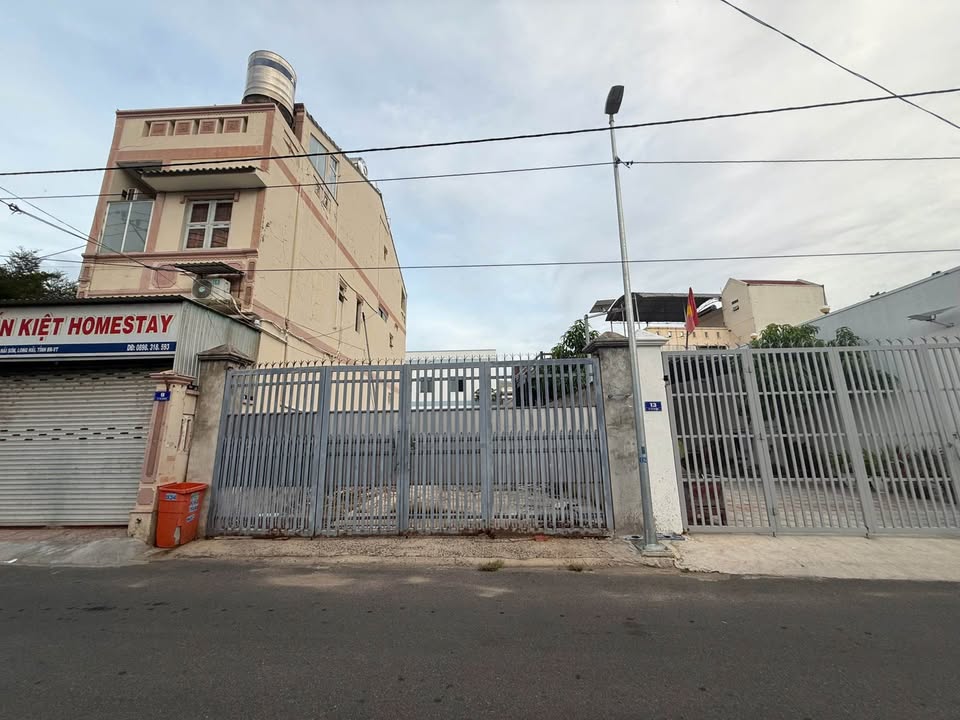 Đất nền mặt tiền đường Lý Tự Trọng, Long Hải 304m² giá 11 tỷ - Đầu tư sinh lời cao!