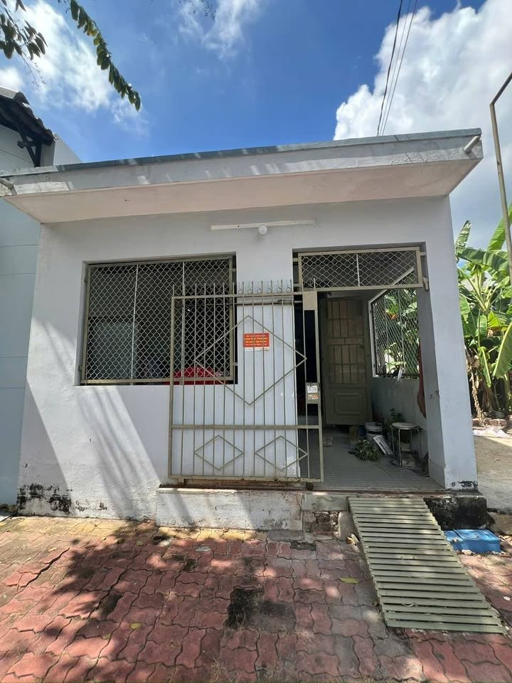 Bán đất có nhà cấp 4 tại Bà Rịa - 125m² giá 3 tỷ - Cơ hội vàng cho đầu tư!