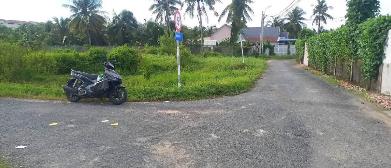 Đất nền góc 2 mặt tiền tại phường Phước Hậu, TP Vĩnh Long 323.5m² - Đầu tư sinh lời ngay!