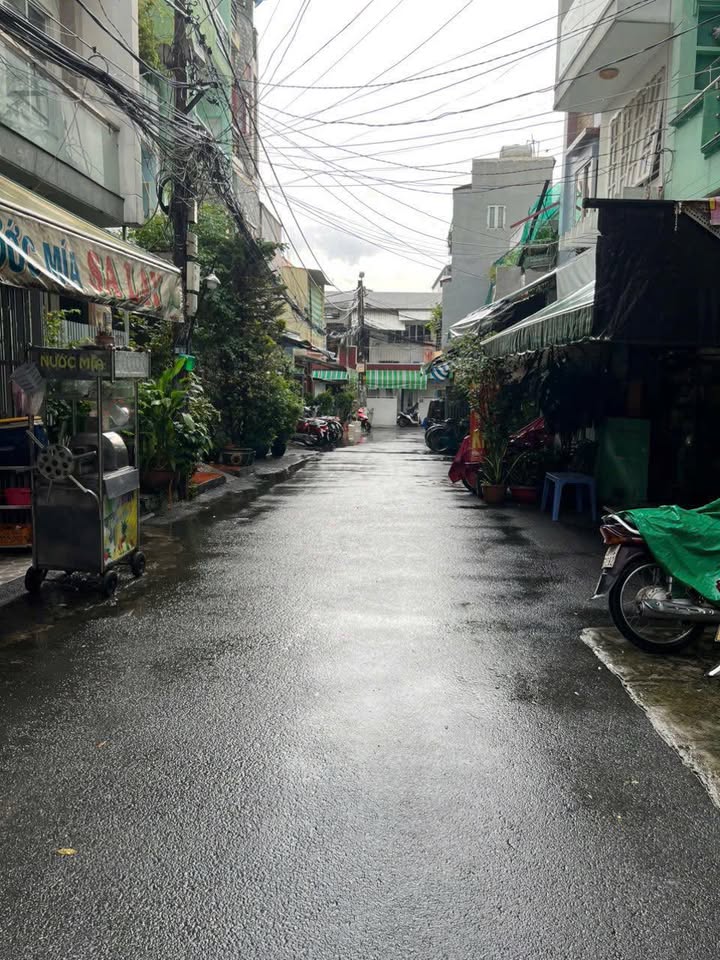 Nhà riêng tại quận 10, 64m² giá 9.45 tỷ - Sổ hồng chính chủ, vị trí đắc địa!