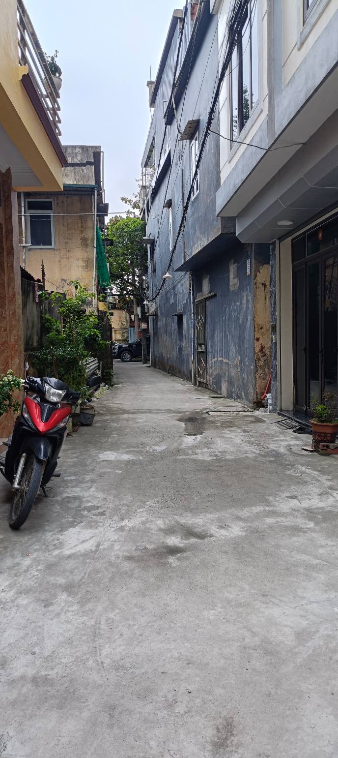 Nhà 3 tầng Kỳ Bá 42m² giá 2 tỷ - Vị trí đẹp, gần trường học!