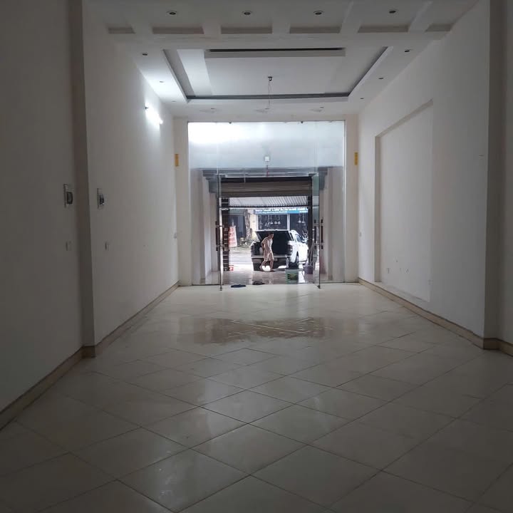 Bán gấp FrontHouse 131m² mặt đường Quốc lộ 32 - Kinh doanh sầm uất tại Phúc Thọ