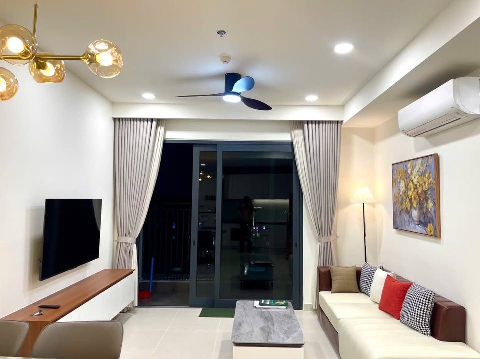 Căn hộ The GLORY Thủ Dầu Một 62m² giá 15 triệu - Nội thất đầy đủ, ban công rộng!