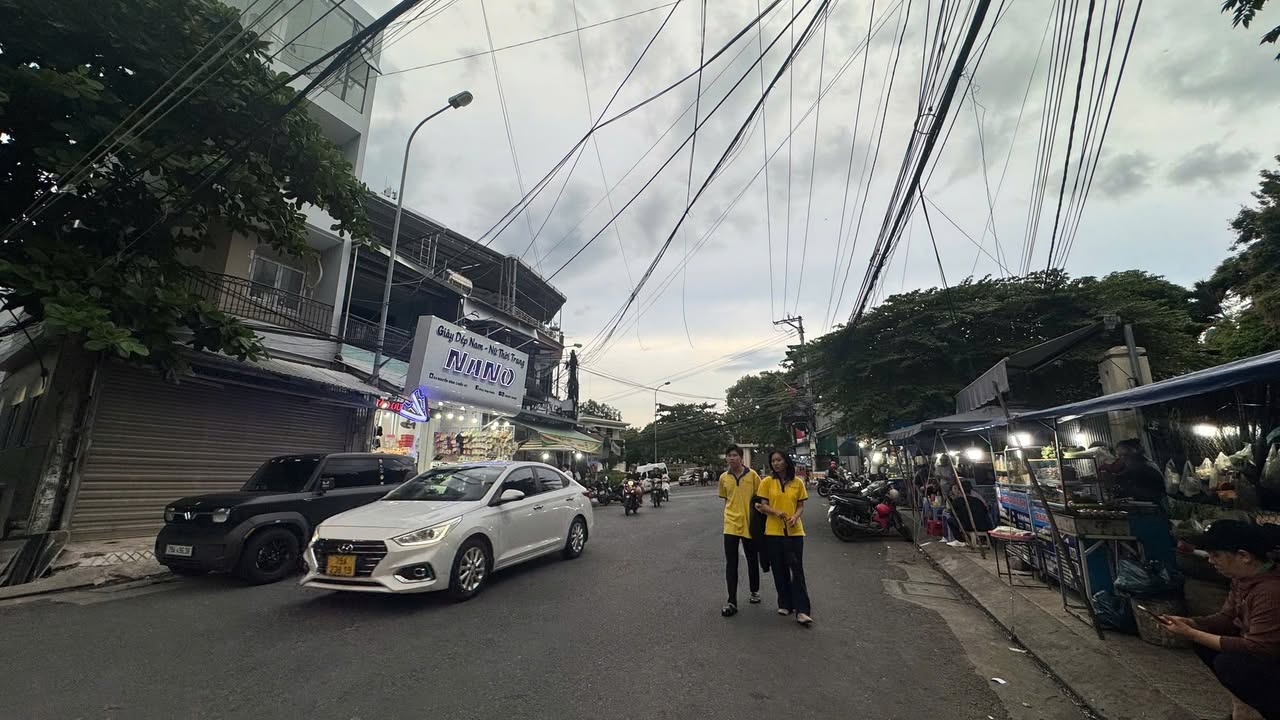 Nhà phố 5 tầng góc 2 mặt tiền Nguyễn Đình Chiểu, Vĩnh Phước, Nha Trang 47.5m² - Sẵn sàng vào ở ngay!