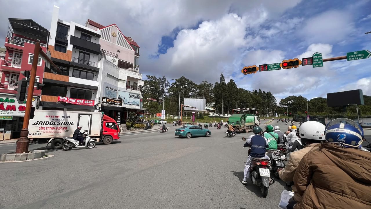 Nhà phố mặt tiền Bùi Thị Xuân Đà Lạt 718m² giá 130 tỷ - Đầu tư sinh lời cao!