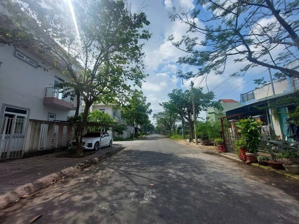 Lô đất 100m² đường số 10 KDC Lợi Bình Nhơn - Giá 1.65 tỷ, vị trí đắc địa!