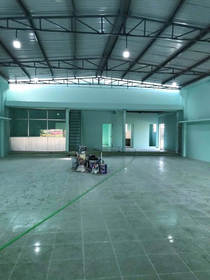 Kho mặt tiền Quốc lộ 1A, Long Hiệp, Bến Lức 450m² giá 10.6 tỷ - Thương lượng ngay!