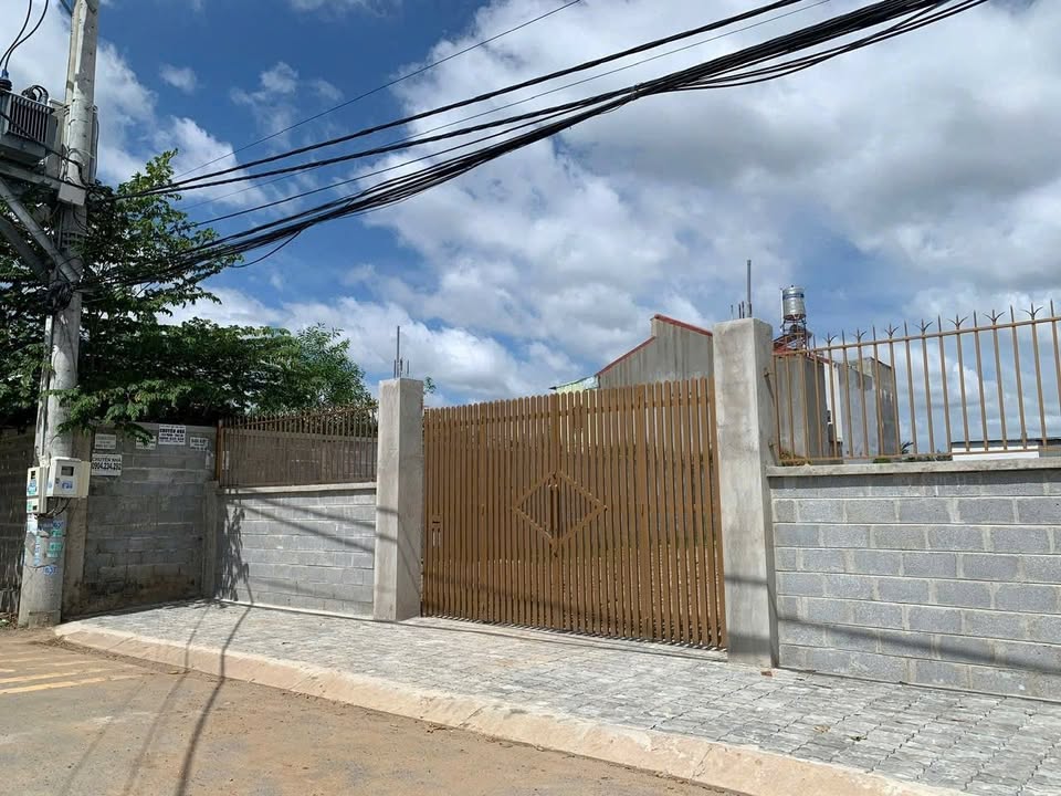 Đất cho thuê mặt tiền đường Số 9, Long Trường, Q9, 1000m² - Kinh doanh thuận lợi!