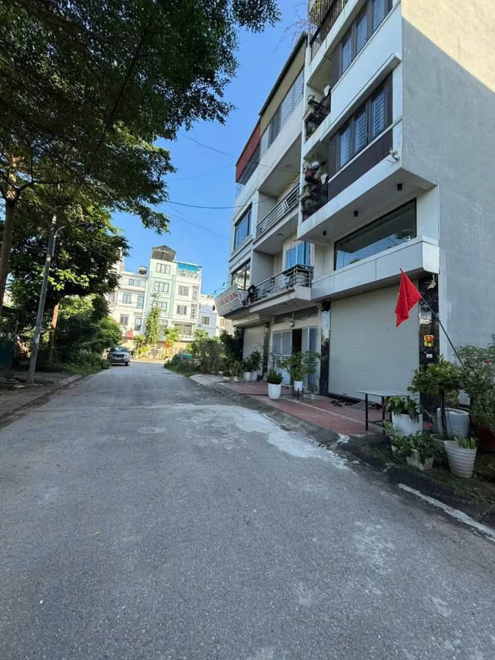 Lô đất mặt phố Thị Cấm, Xuân Phương 33.3m² giá 8.8 tỷ - Đầu tư sinh lời ngay!