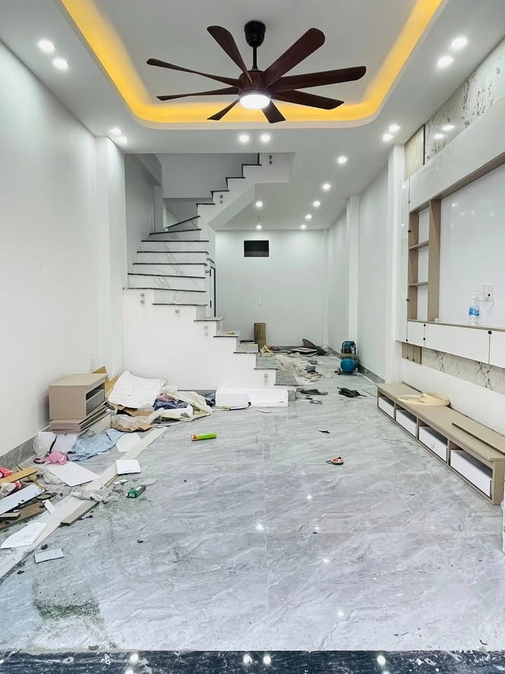 Nhà 4 tầng Kỳ Bá Thái Bình 42m² giá 3.2 tỷ - Gần công viên Kỳ Bá