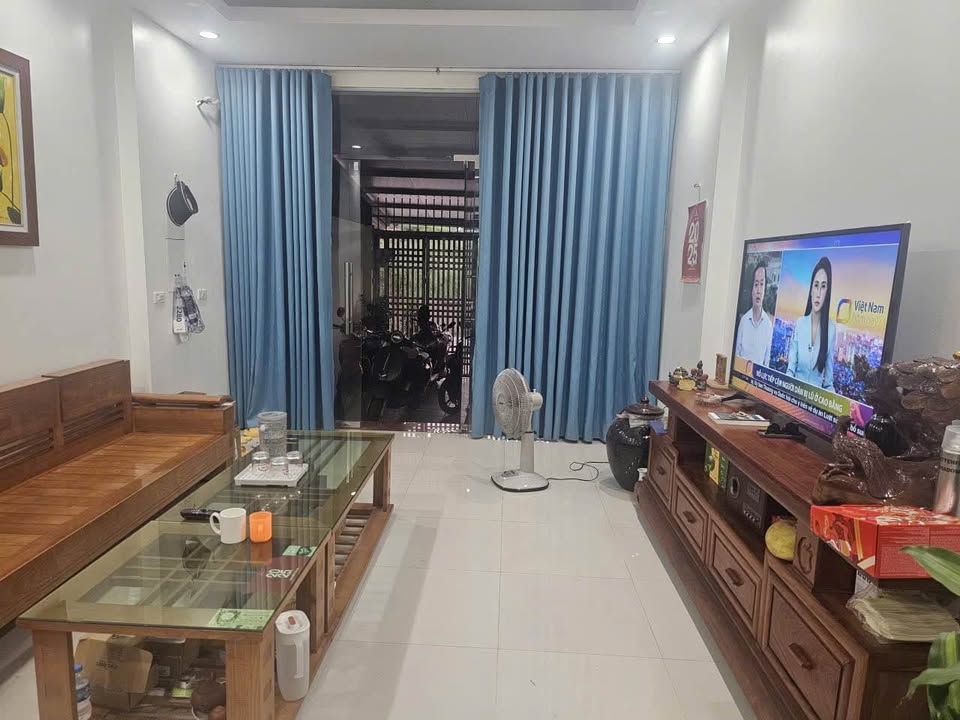 Nhà 5 tầng mặt phố Nghĩa Lộ, Yên Nghĩa 52m² giá 10.9 tỷ - Kinh doanh siêu đỉnh!