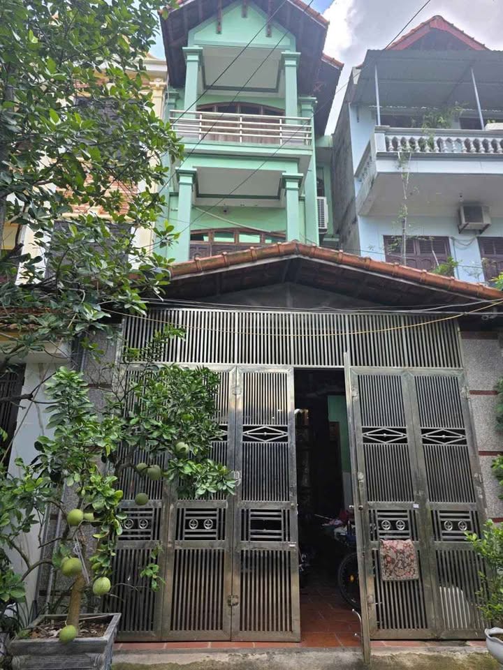 Nhà 3 tầng hiện đại tại Phường Liên Bảo, Vĩnh Yên - Giá chỉ 50 tỷ!