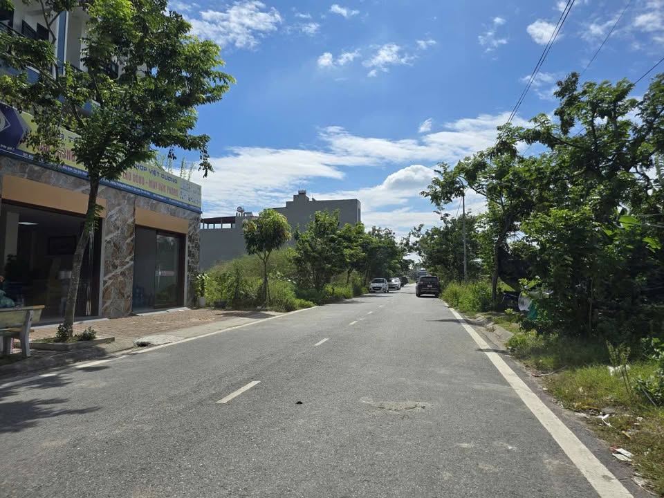 Đất nền Khắc Niệm 100m² giá 6 tỷ - Sổ đỏ chính chủ, vị trí giao thương thuận lợi!