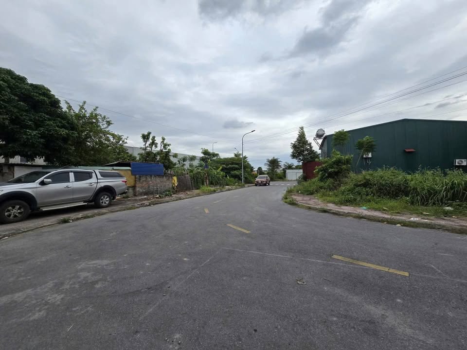 Kho xưởng cho thuê tại Lạc Vệ, Tiên Du, 500m² giá 40 triệu - Sẵn sàng hoạt động!