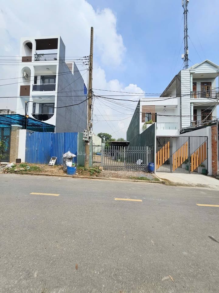 Đất nền mặt tiền đường Tân Hiệp, Dĩ An 196m² giá 2.9 tỷ - Sổ hồng riêng, ngân hàng hỗ trợ!