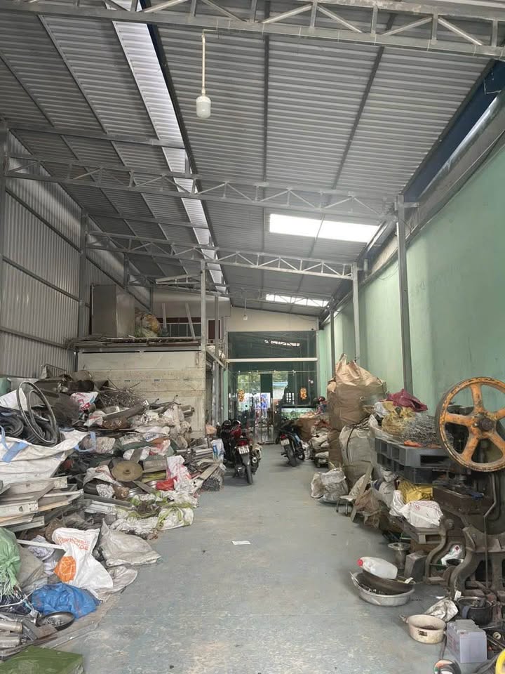 Nhà xưởng 600m² tại Tân Hiệp, Tân Uyên - Giá chỉ 5.2 tỷ!