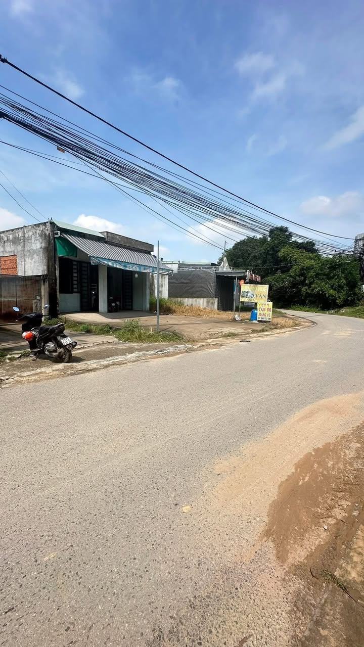 Đất nền mặt tiền đường nhựa Thái Hòa 238m² giá 3.75 tỷ - Cơ hội đầu tư hấp dẫn!