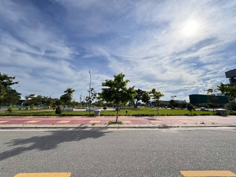 Đất TDC Phan Đăng Lưu 93m² giá 1.8 tỷ - Đầu tư tiềm năng ngay cửa ngõ vào Thành Phố!