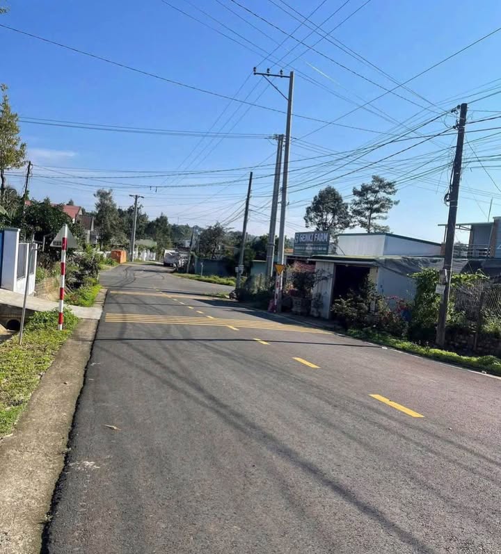 Nhà mặt tiền Triệu Quang Phục, Bảo Lộc, 253m² giá 1.95 tỷ - Dọn vào ở ngay!