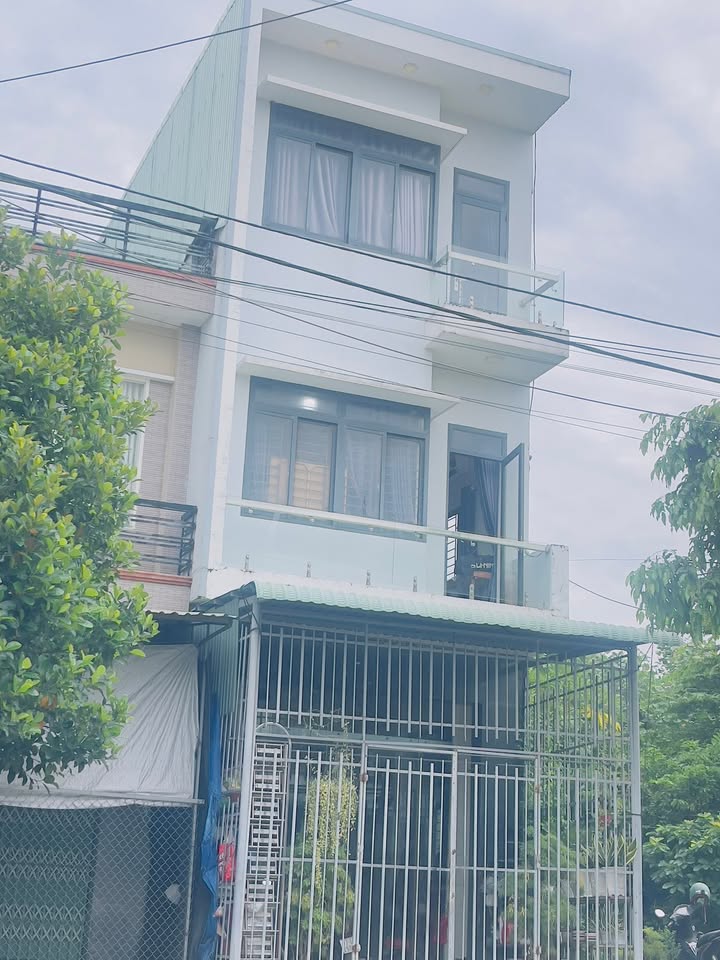 Nhà mặt tiền tại Quy Nhơn Đông 40m² giá 2.5 tỷ - Gần chợ Dinh, thương lượng