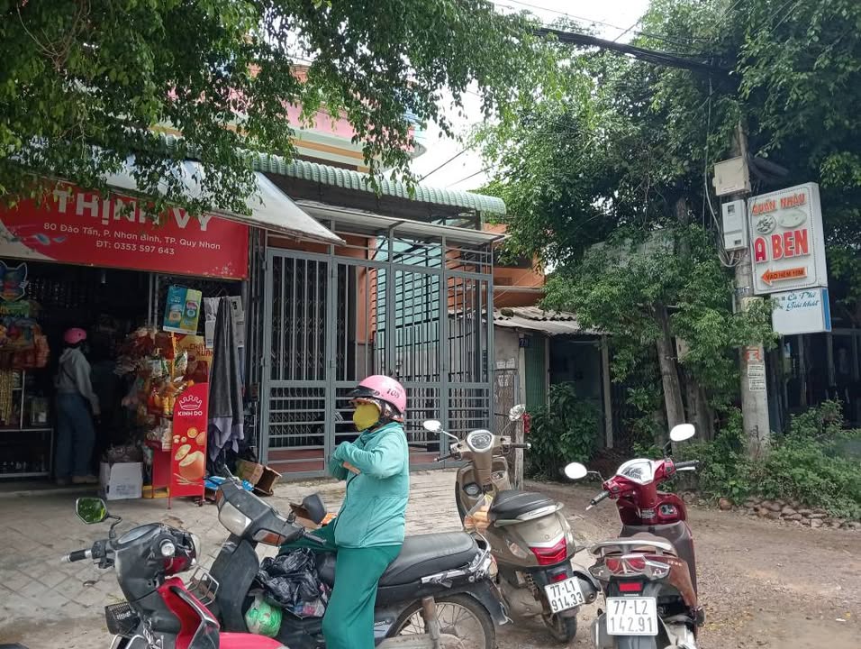 Nhà cấp 4 mê lửng 70m² Nhơn Bình - Giá 1.2 tỷ - Ô tô vào tận nhà!