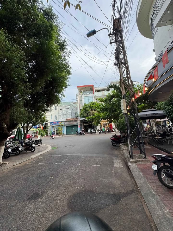 Nhà mặt tiền Lê Lợi, Quy Nhơn 40m² giá 5.3 tỷ - Đầu tư sinh lời!