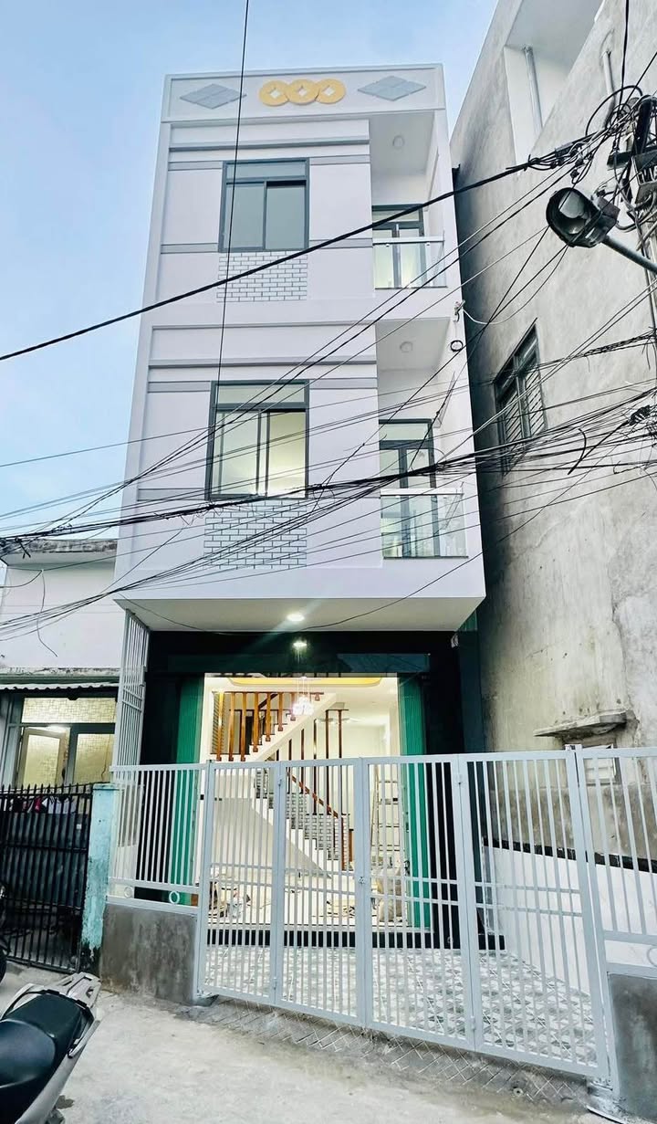 Nhà 3 Mê Hẻm 808 Trần Hưng Đạo, Quy Nhơn - Giá 2.6 tỷ, Sổ đỏ chính chủ!