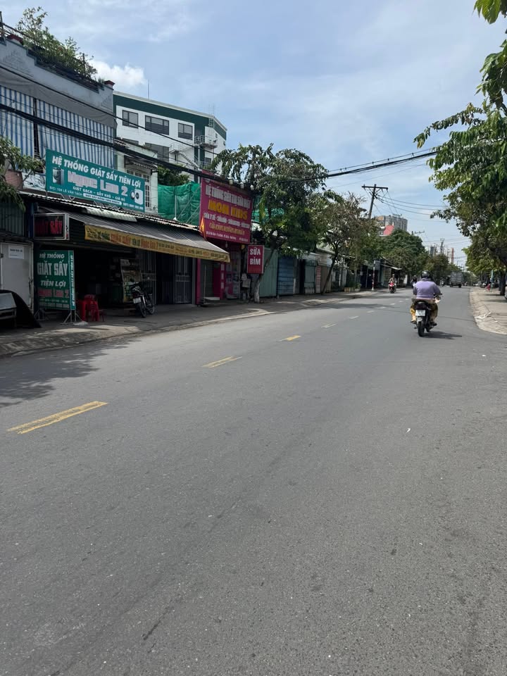 Nhà cấp 4 mặt tiền hẻm Kinh Doanh đường Lê Văn Tách, Dĩ An 126m² giá 5 tỷ - Đầu tư sinh lời ngay!