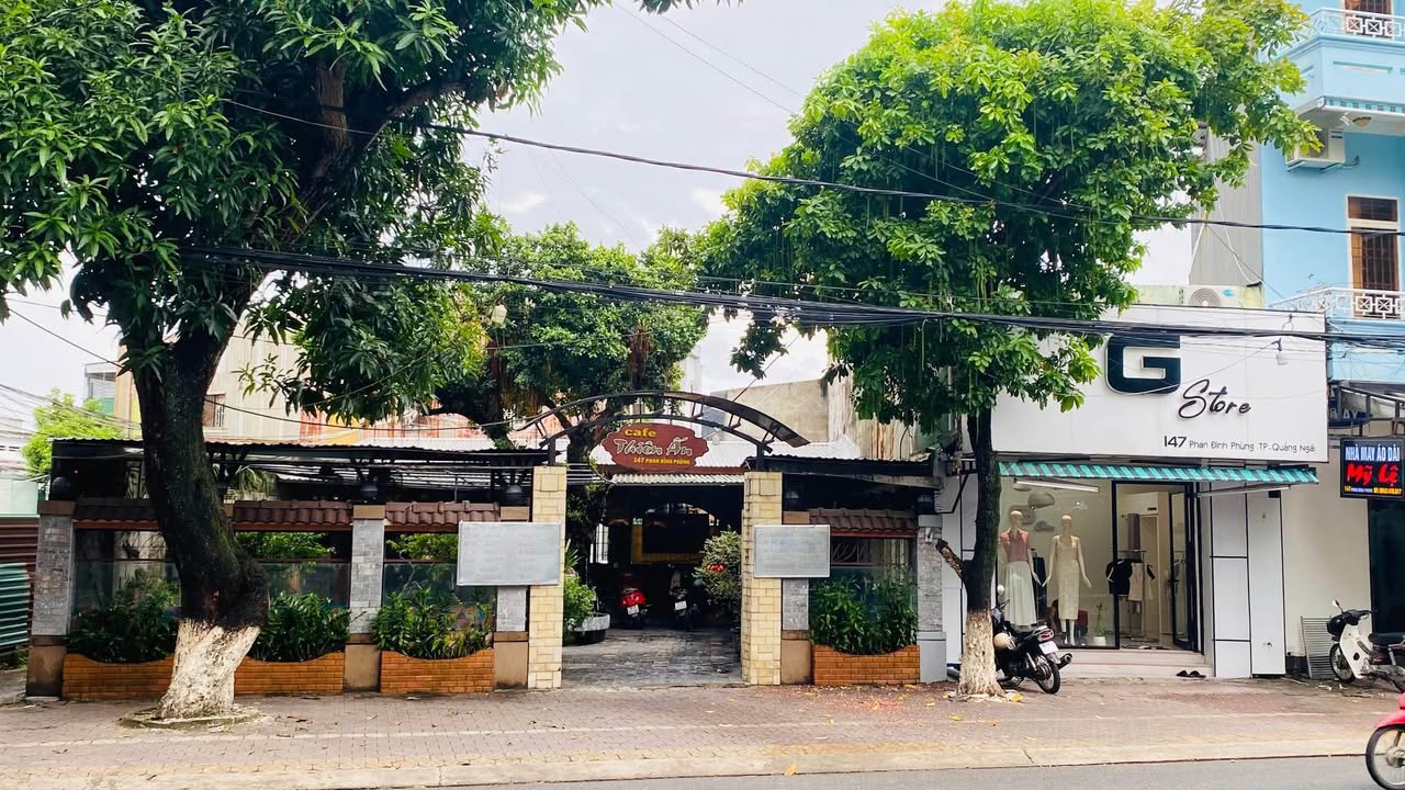 Cho thuê mặt bằng kinh doanh mặt tiền đường Phan Đình Phùng 300m² - Vị trí đắc địa, thuận lợi kinh doanh!