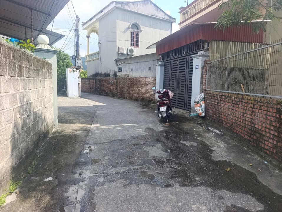 Đất Dân Chủ Mạo Khê Đông Triều 89m² giá chỉ 700 triệu - Vị trí trung tâm thuận tiện!