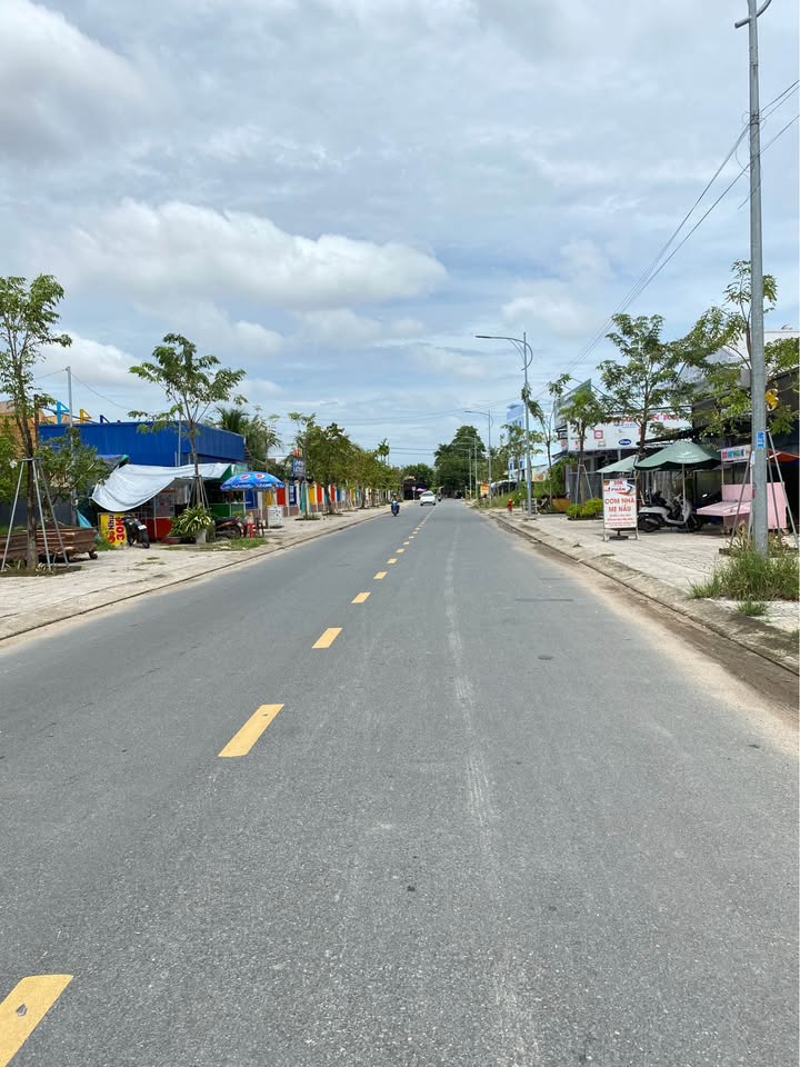 Đất 2 mặt tiền Lâm Quang Ký & Nguyễn Thị Minh Khai, Rạch Giá 2250m² - Cơ hội đầu tư hiếm có!