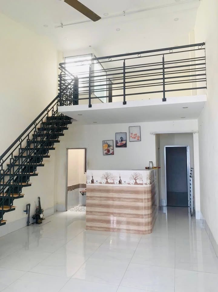 Nhà bán hẻm Chu Văn An, Rạch Giá 65.6m² giá 1.1 tỷ - Vị trí đắc địa, thương lượng ngay!