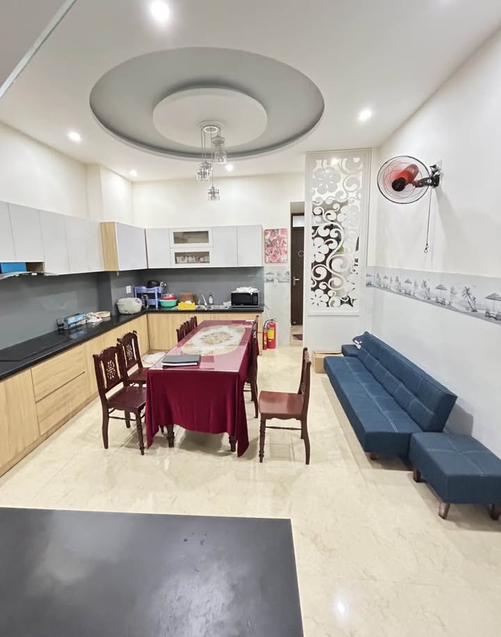 Căn hộ mặt tiền Vũ Quỳnh Đà Nẵng 100m² giá 15.2 tỷ - Vị trí đắc địa gần biển!