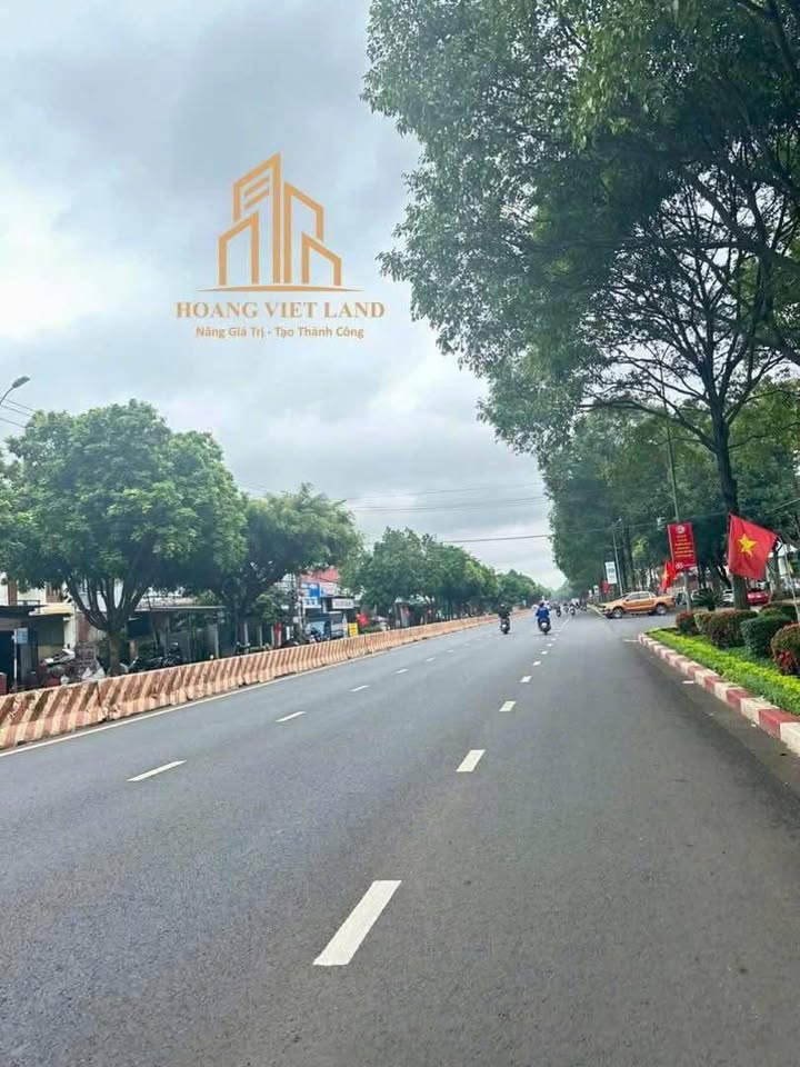 Nhà mặt tiền 240m² đường Phạm Văn Đồng, phường Tân Lập, giá 5.99 tỷ - Đầu tư sinh lời lý tưởng!