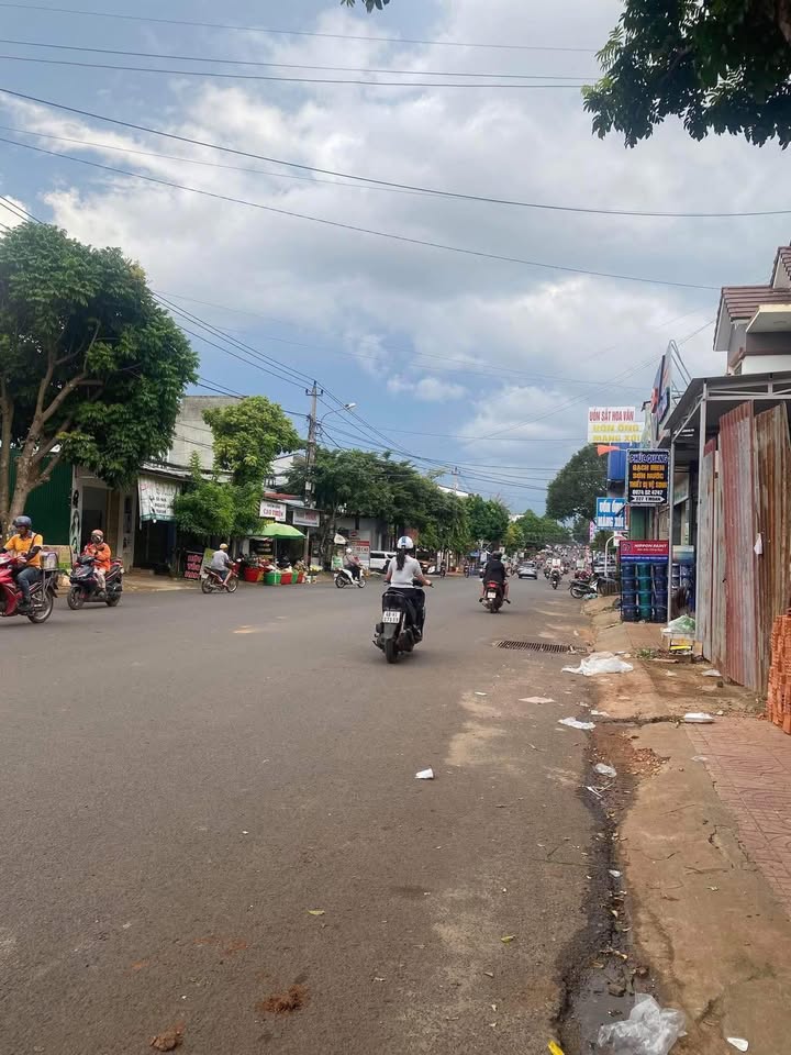 Nhà mặt tiền kinh doanh đường Y Moan Ê Nuôi 85m² giá 4.95 tỷ - Cơ hội đầu tư tuyệt vời!