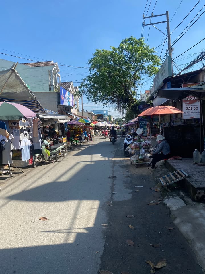 Bán nhà mặt tiền chợ Ấp 5, Vĩnh Lộc B, 300m² - Đầu tư sinh lời ngay!