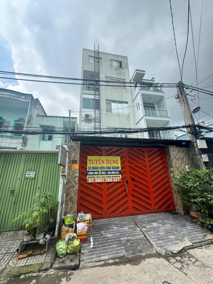 Căn hộ dịch vụ hẻm 6m đường Văn Cao, Tân Phú 126m² giá 14.3 tỷ - Đầu tư sinh lời ổn định!