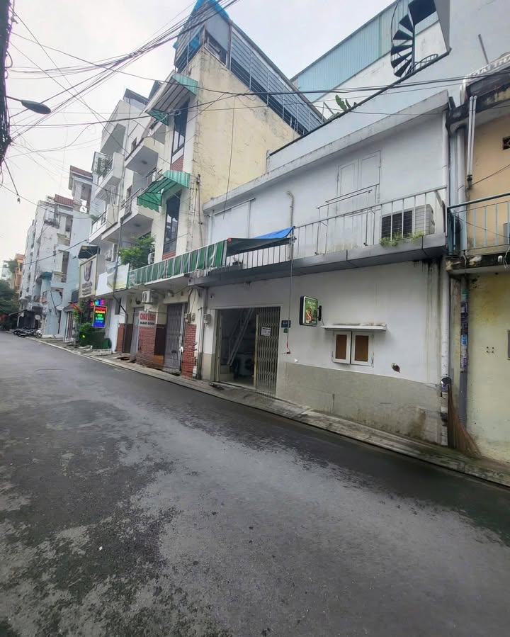 Nhà riêng Cộng Hòa, Tân Bình 18m² giá 3.55 tỷ - Vị trí đắc địa, hẻm thông thoáng!