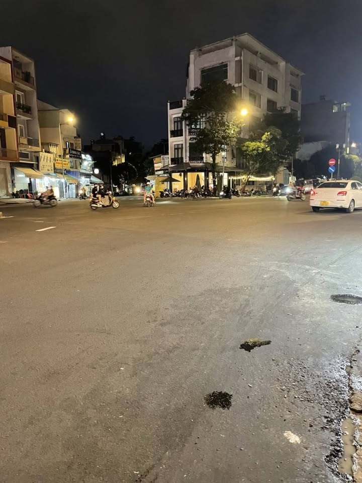 Nhà mặt tiền kinh doanh Lê Thúc Hoạch, Tân Phú, 64m² giá 10.4 tỷ - Đầu tư sinh lời ngay!