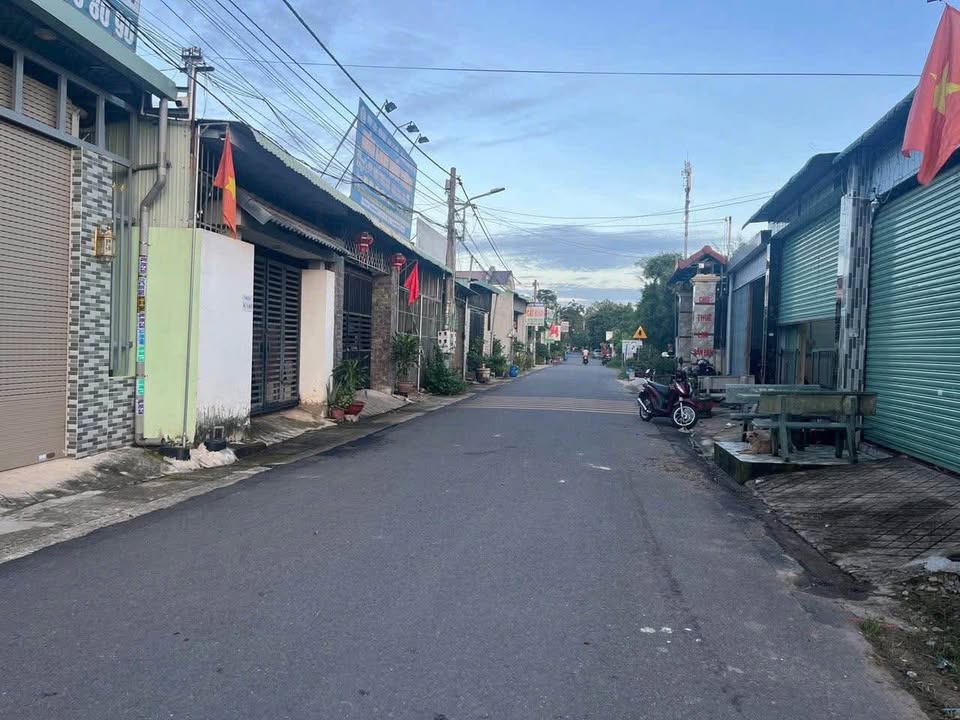 Đất nền Khu 2 Tân Định 297m² giá 3.4 tỷ - Cơ hội đầu tư hấp dẫn!