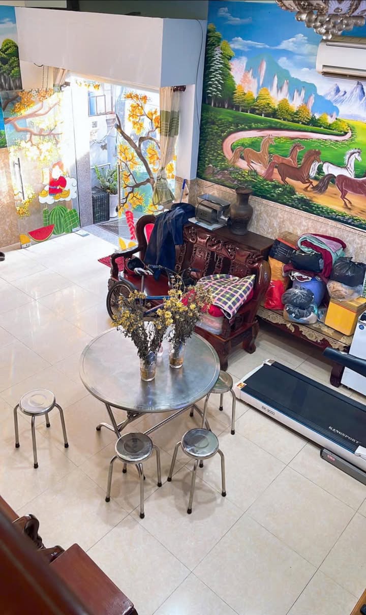 Nhà trệt lầu Lái Thiêu 90m² giá 4 tỷ - Tiện ích đa dạng xung quanh!