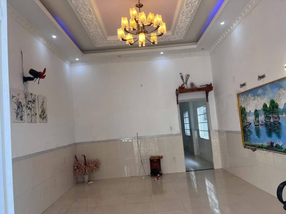 Nhà cho thuê tại Dĩ An 125m² giá chỉ 5 triệu - Gần chợ Dĩ An