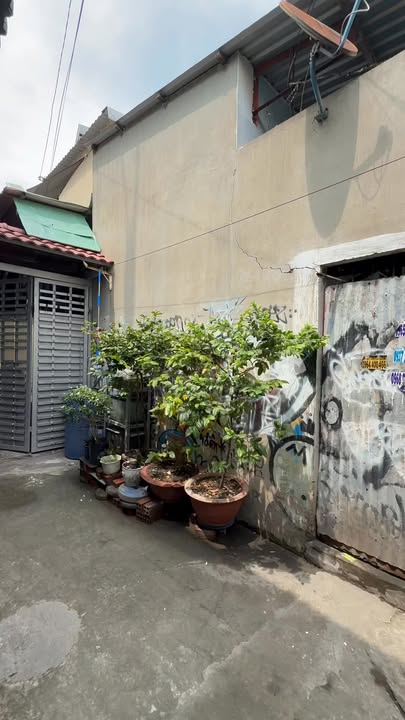 Nhà trọ Dĩ An 80m² giá 2.78 tỷ - Gần chợ Xóm Nghèo tiện lợi!